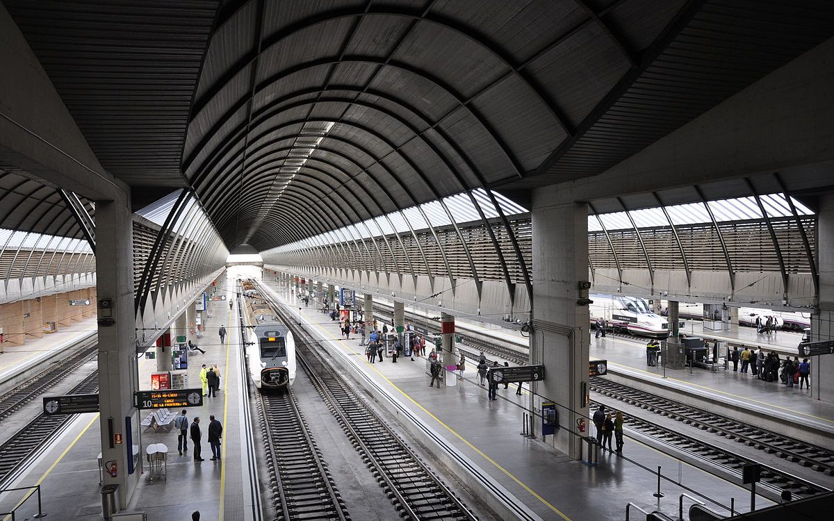 Adif adjudica el mantenimiento integral de la estación de Sevilla Santa Justa